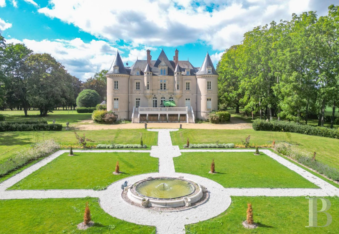 Dans la Sarthe, à l’est du Mans, un château du 19e siècle d’inspiration Renaissance dans son parc de onze hectares - photo  n°37
